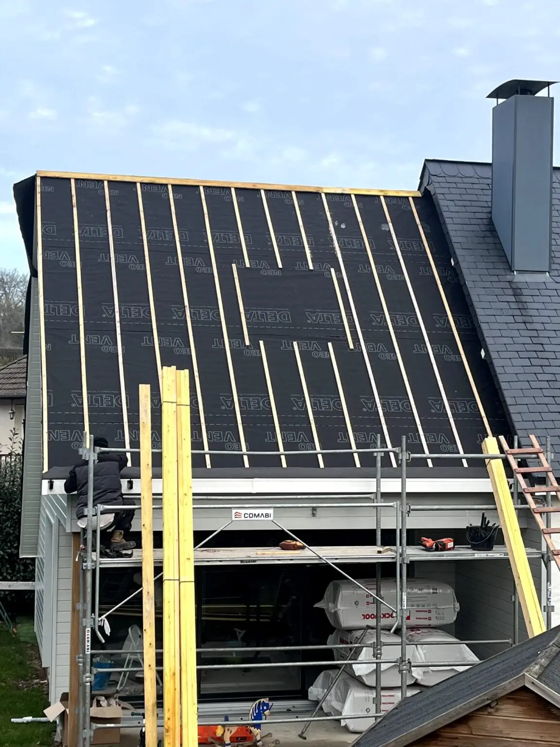 Planifier ses travaux de toiture en Normandie